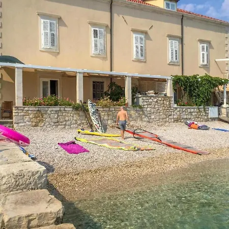 Beachfront Villa *